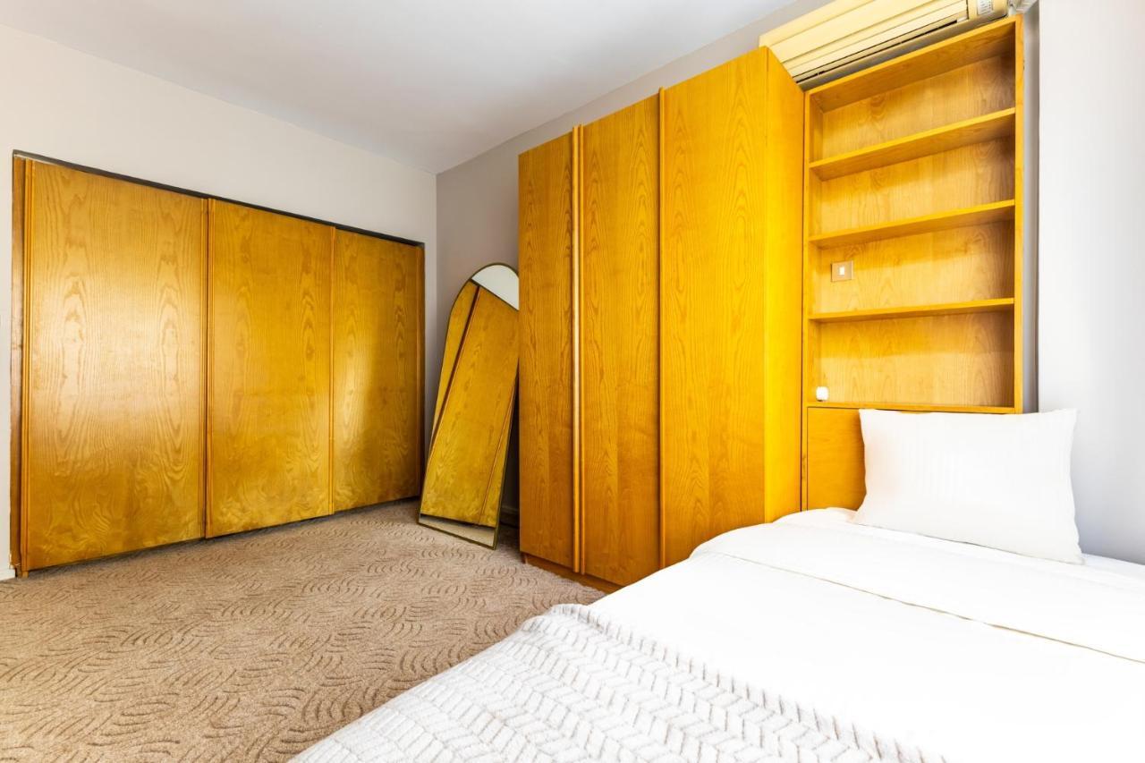 Chic Spacious Flat W Balcony 5 Min To Moda Coast Daire *
